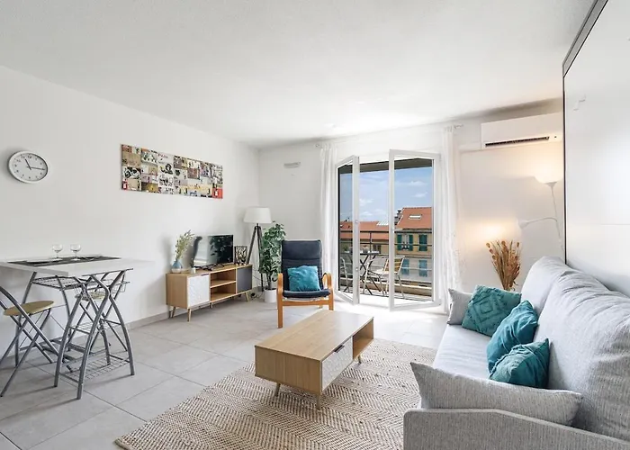 Confortable à Deux Pas De La Terrasse *