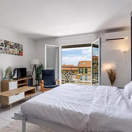 Apartment Confortable A Deux Pas De La Terrasse Nizza
