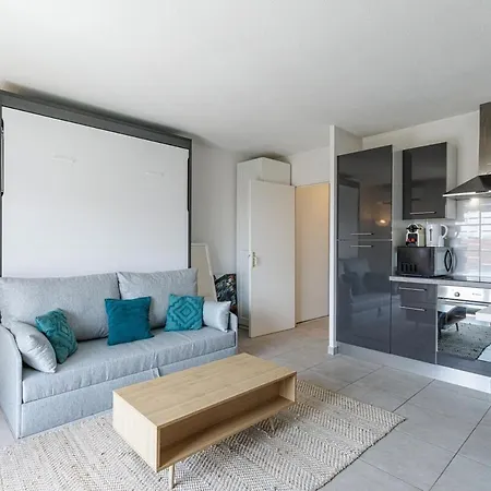 Confortable A Deux Pas De La Terrasse * Ницца