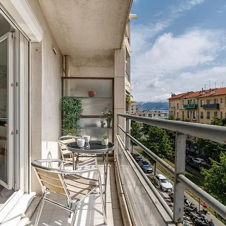 Confortable A Deux Pas De La Terrasse Апартаменты *