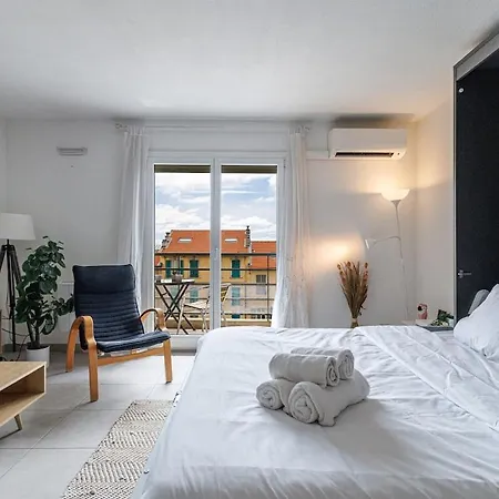 Confortable A Deux Pas De La Terrasse * 니스