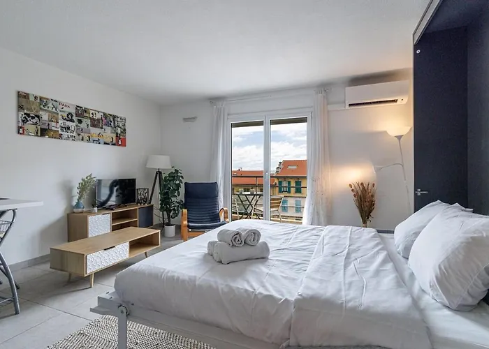 Confortable A Deux Pas De La Terrasse Апартаменты Ницца