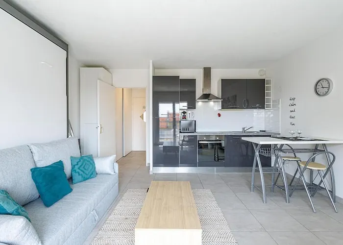 Confortable A Deux Pas De La Terrasse * Ницца