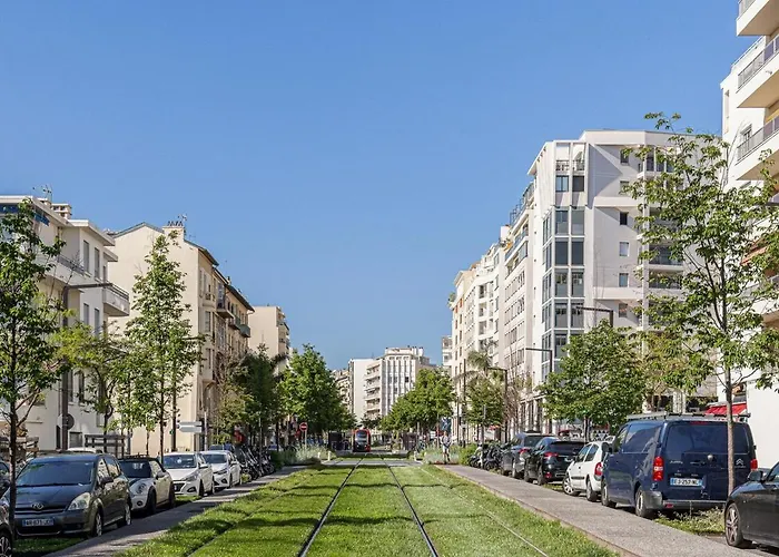 Апартаменты Confortable A Deux Pas De La Terrasse *