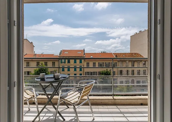 דירה Confortable A Deux Pas De La Terrasse *