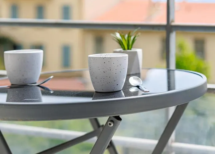 Confortable A Deux Pas De La Terrasse * 尼斯